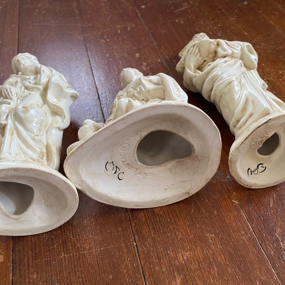 Vintage Nativity 15 Piece Ceramic Set - Picture 6 of 10